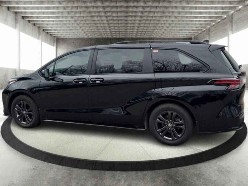 2024 Toyota Sienna XSE 7-Passenger