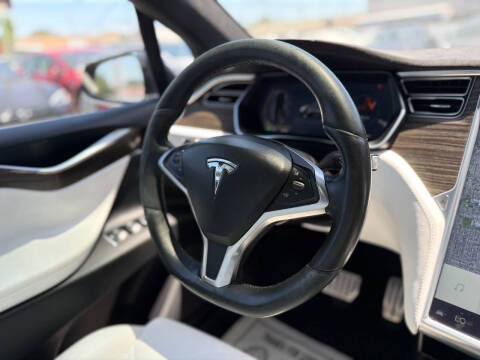 2016 Tesla Model X P90D