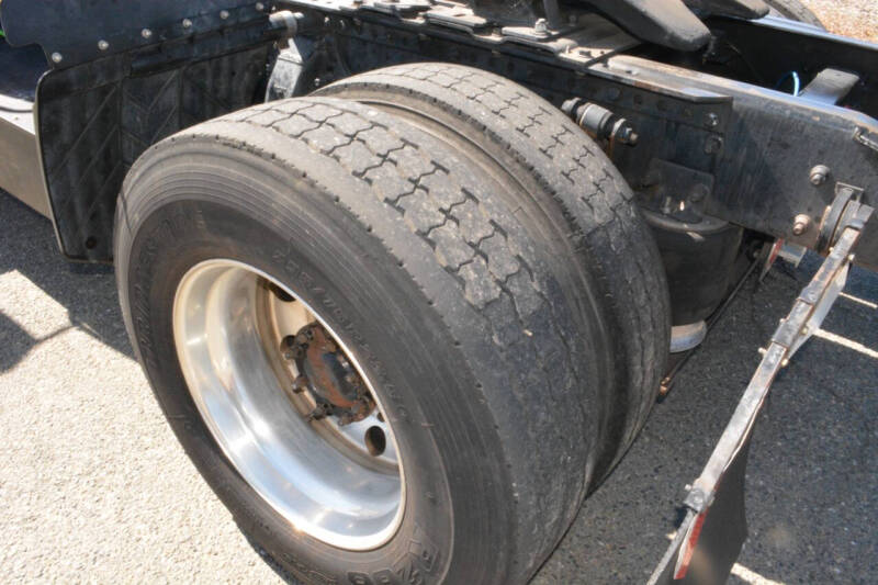 2012 Freightliner M2 106