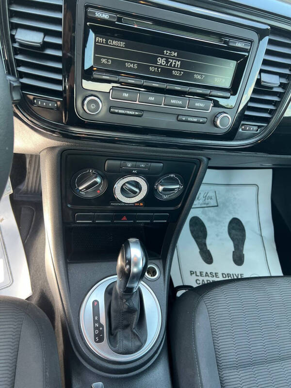 2014 Volkswagen Beetle 1.8T Entry PZEV