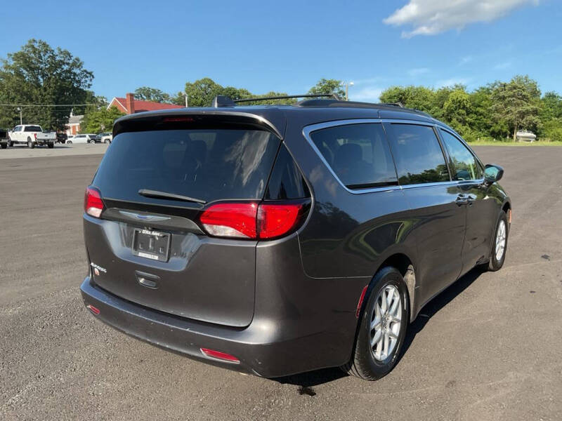 2020 Chrysler Voyager LXi