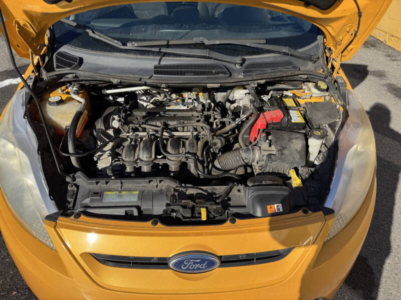 2011 Ford Fiesta SES