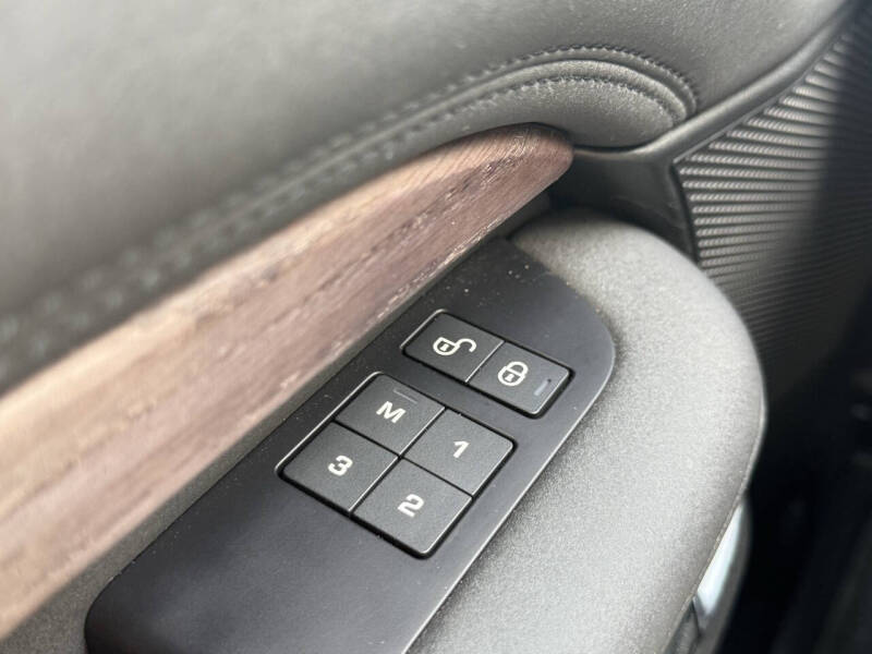 2020 Land Rover Discovery HSE