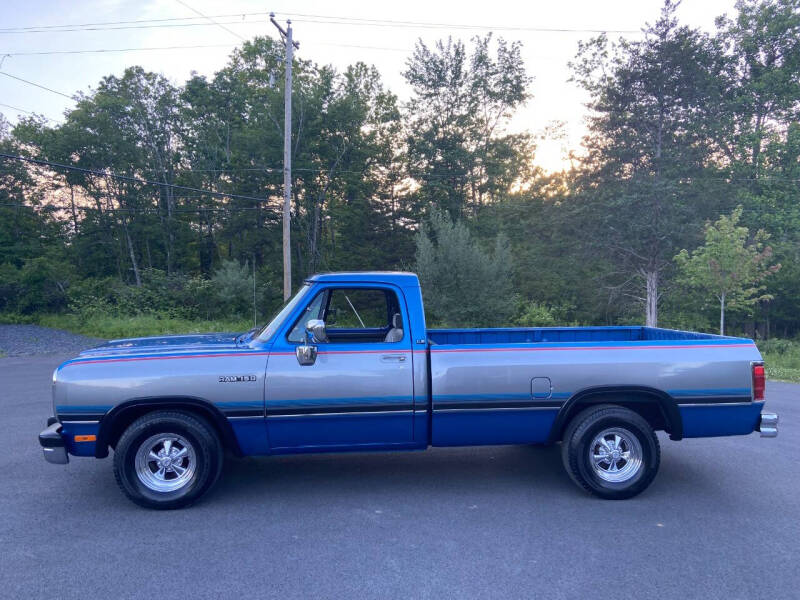 1992 Dodge RAM 150 LE