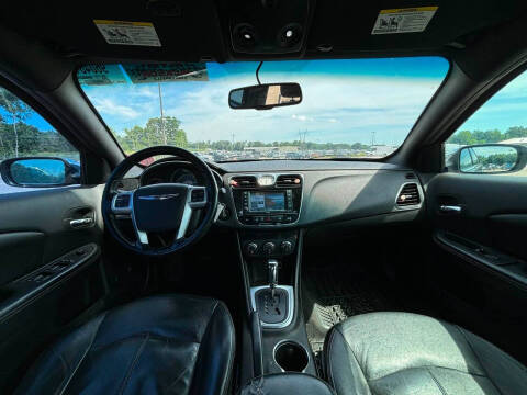 2012 Chrysler 200 Limited