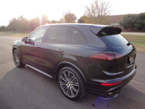 2016 Porsche Cayenne GTS