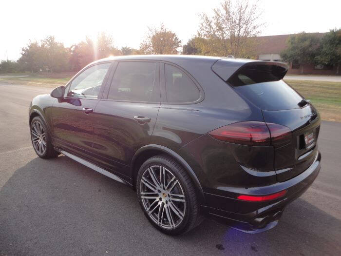 2016 Porsche Cayenne GTS