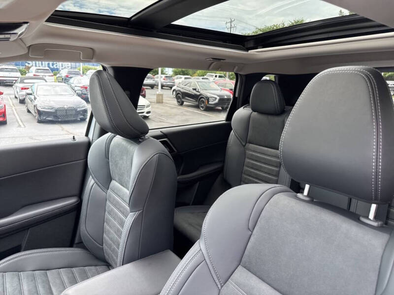 2025 Mitsubishi Outlander SE