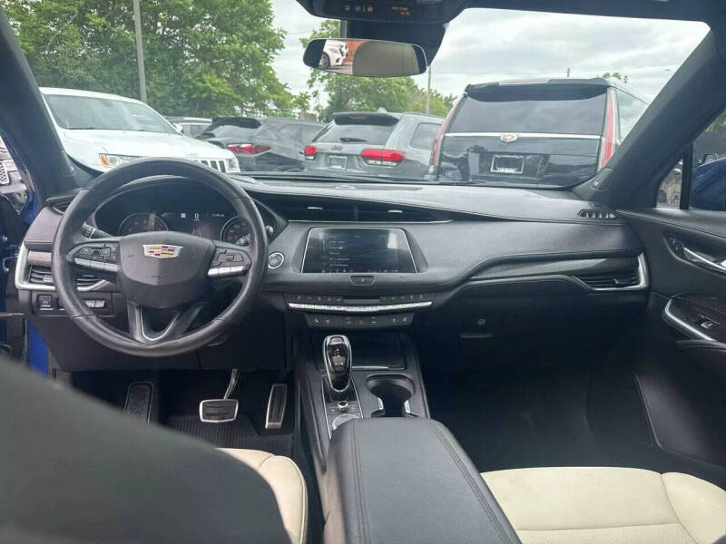 2021 Cadillac XT4 Sport