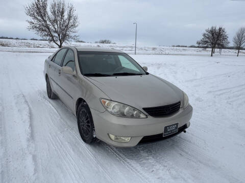 2005 Toyota Camry LE