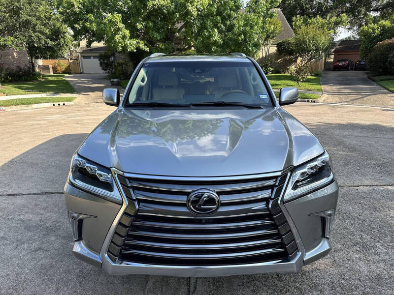 2019 Lexus LX 570 Three-Row