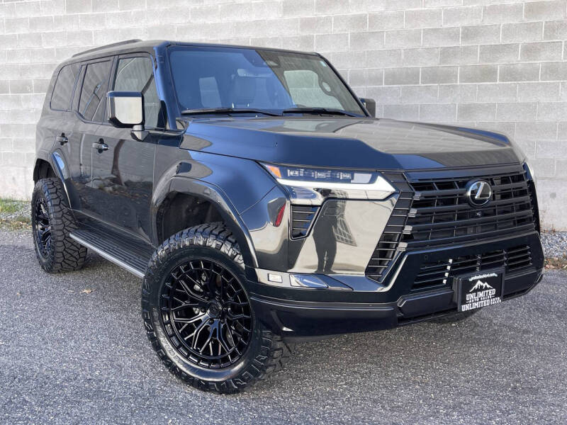 2025 Lexus GX Premium's photo