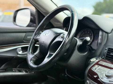 2018 Infiniti Q70 3.7 Luxe