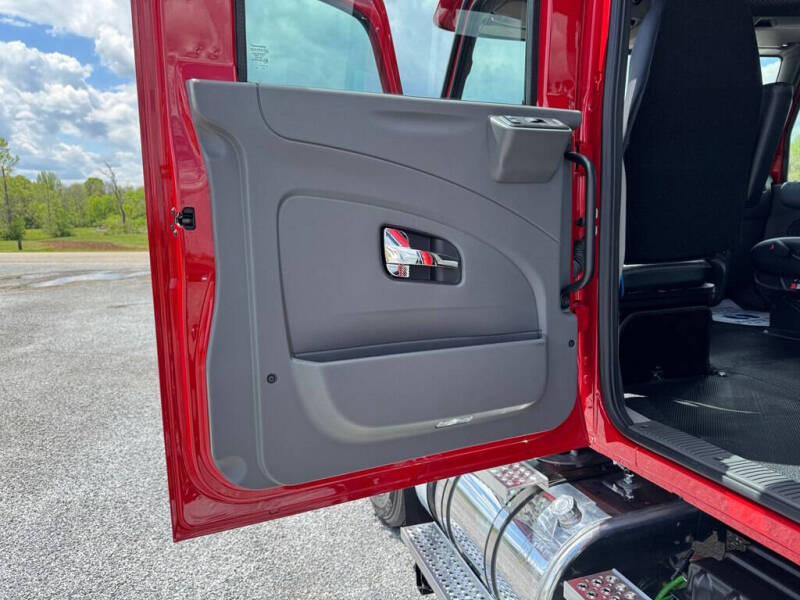 2025 International MV607