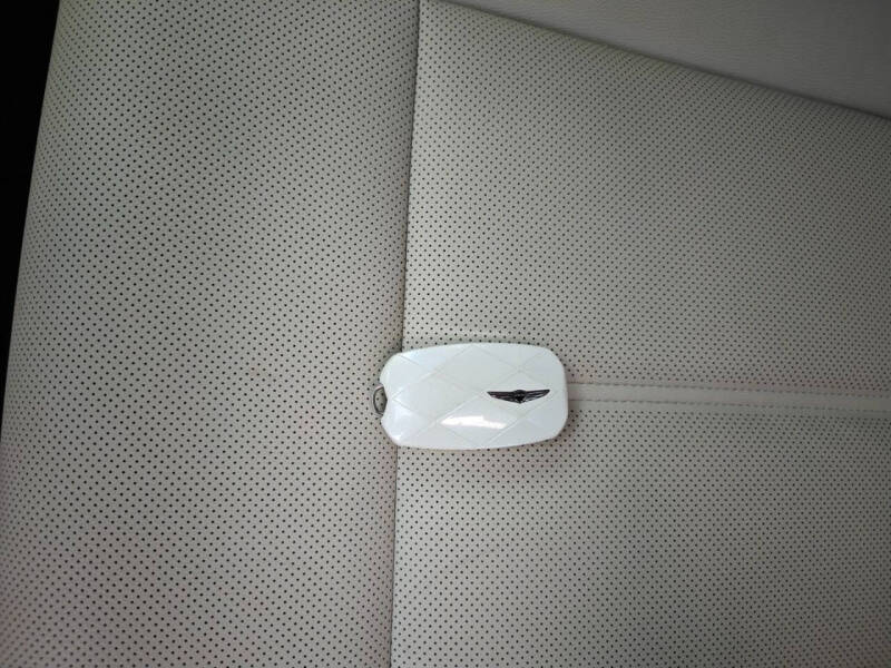 2025 Genesis G70 2.5T Standard