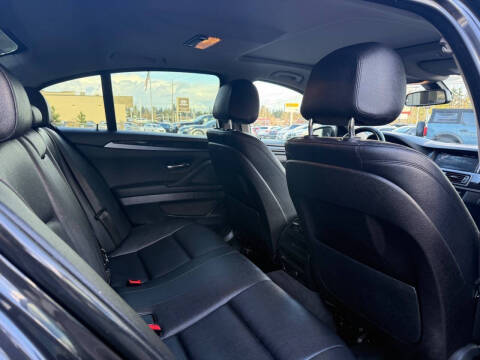 2015 BMW 5 Series 528i