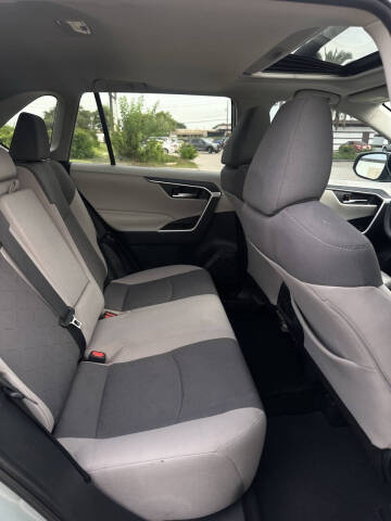 2019 Toyota RAV4 XLE