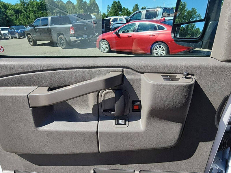 2025 GMC Savana 2500