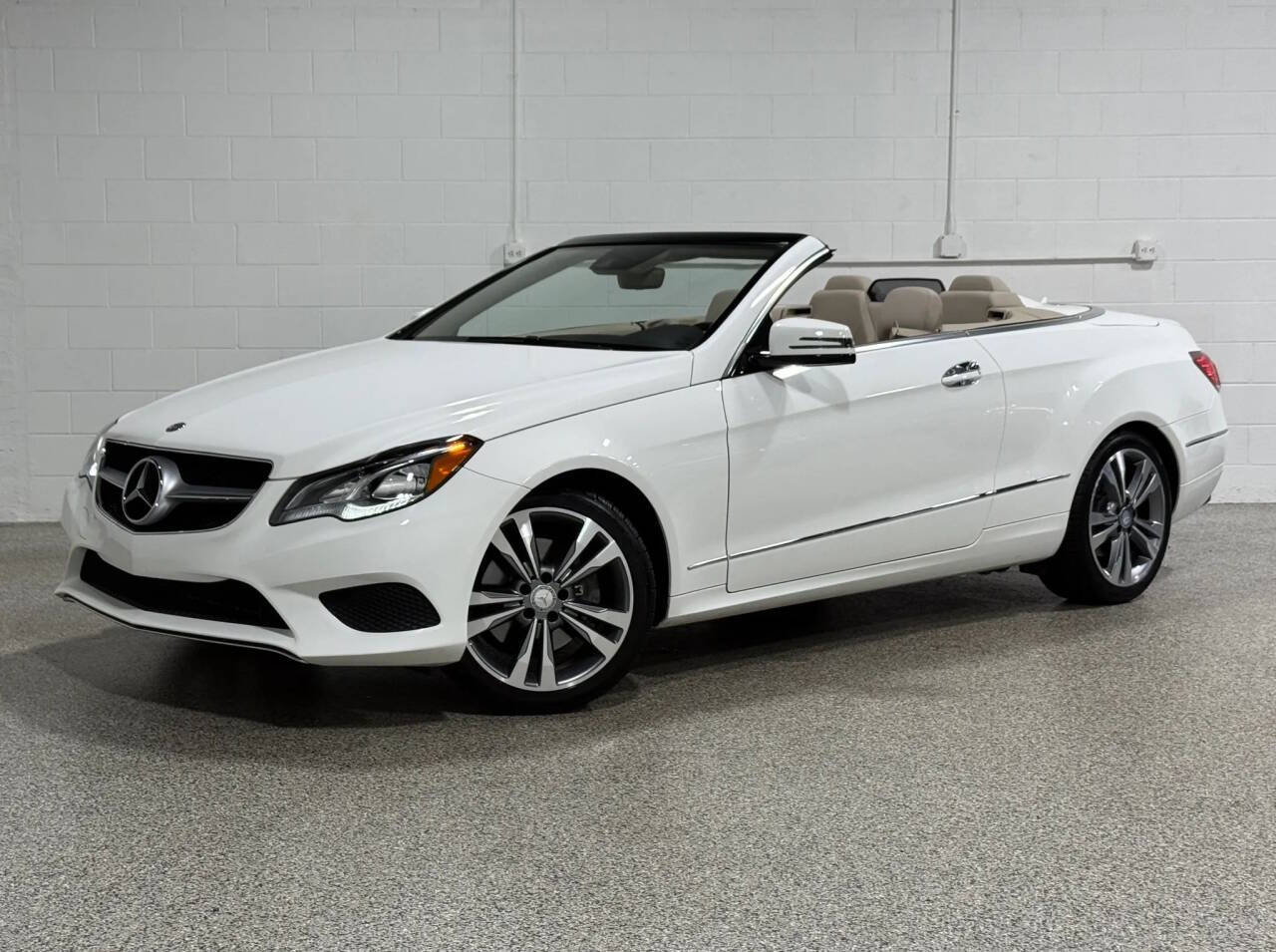 Off white 2014 Mercedes-Benz E-Class E 350 Convertible E 350 2dr Convertible 2