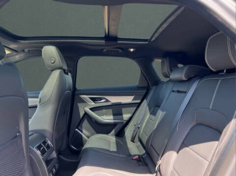 2025 Jaguar F-PACE P250 R-Dynamic S