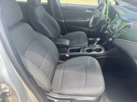 2017 Chevrolet Cruze LT Auto