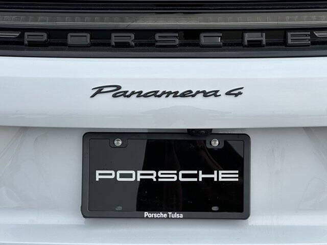 2026 Porsche Panamera 4