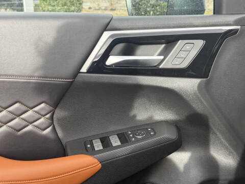 2025 Mitsubishi Outlander PHEV