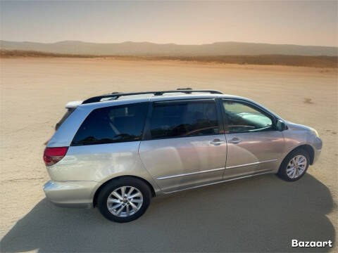 2005 Toyota Sienna LE 8 Passenger