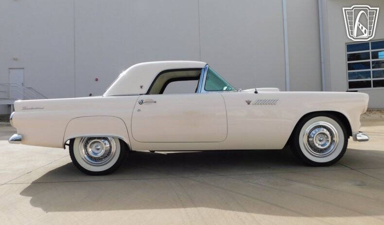 1955 Ford Thunderbird