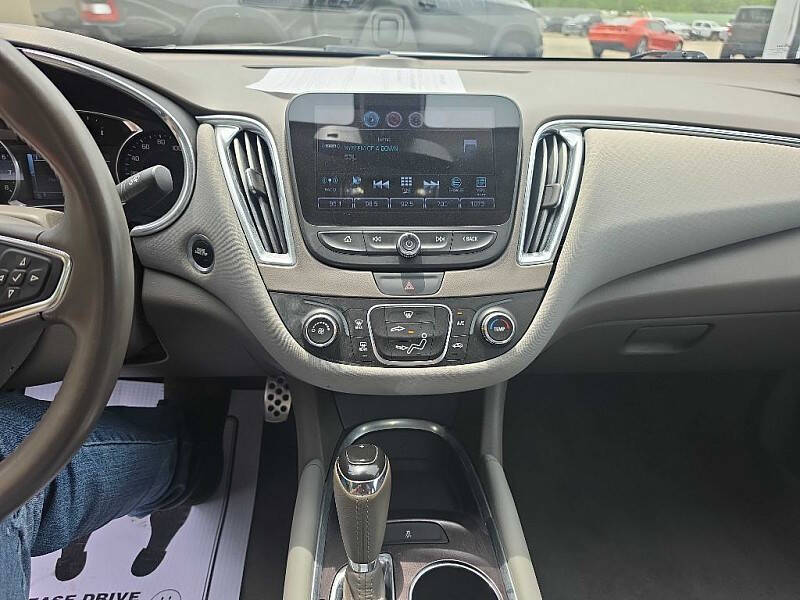 2017 Chevrolet Malibu LT