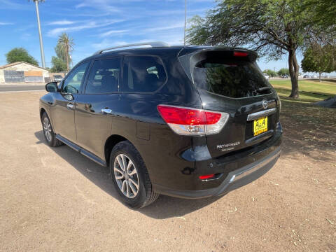 2016 Nissan Pathfinder SV