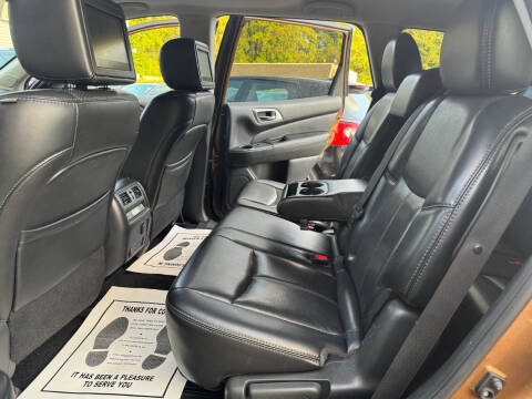 2017 Nissan Pathfinder Platinum