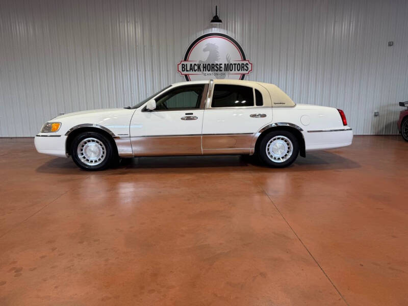 2002 Lincoln Town Car Executive
