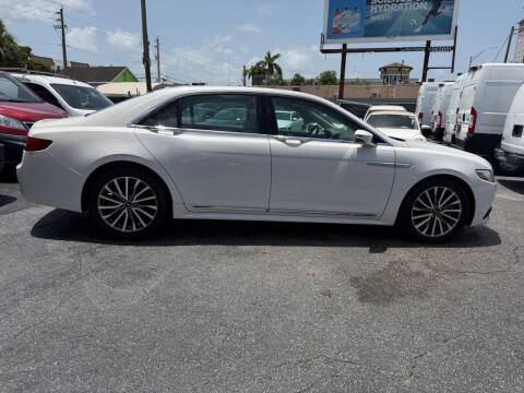 2017 Lincoln Continental Select