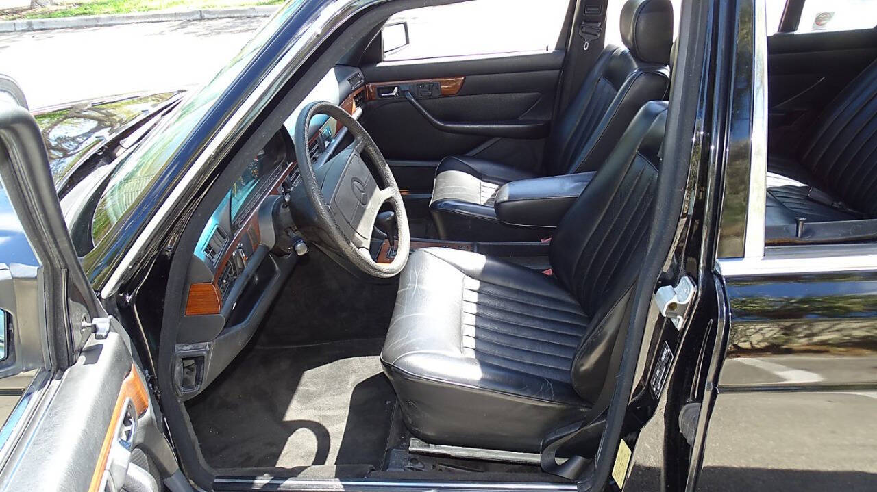 1987 Mercedes-Benz 420-Class 20