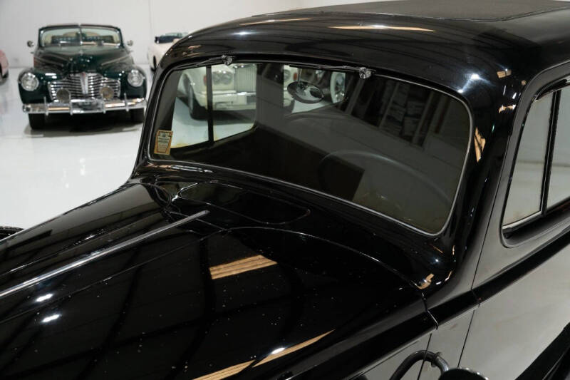 1937 Packard Super Eight