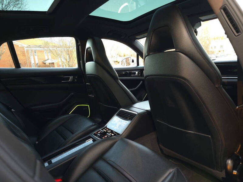 2021 Porsche Panamera 4S E-Hybrid