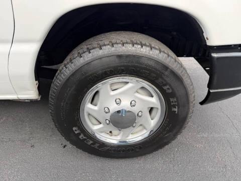2011 Ford E-Series E-250