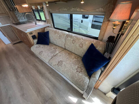 2001 Winnebago Journey 36L