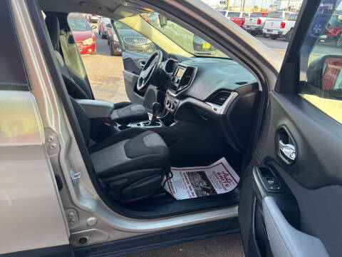 2014 Jeep Cherokee Sport
