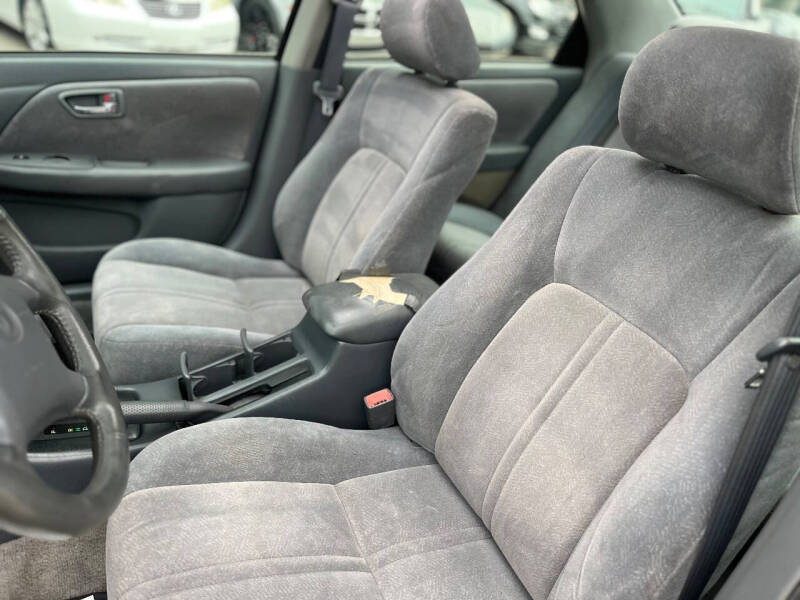 2001 Toyota Camry LE