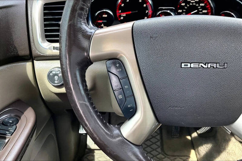 2016 GMC Acadia Denali