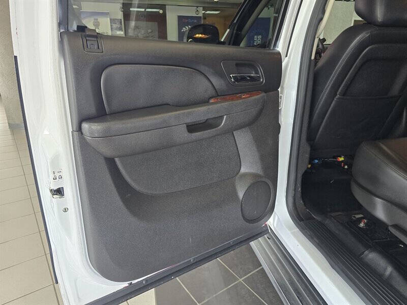 2013 GMC Yukon XL Fleet 2500