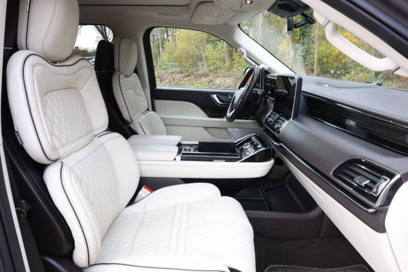 2024 Lincoln Navigator Black Label