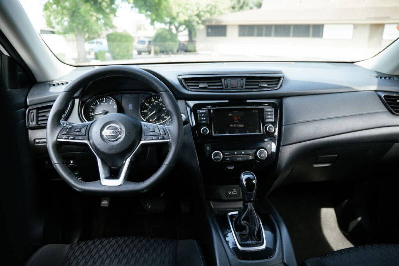 2020 Nissan Rogue S