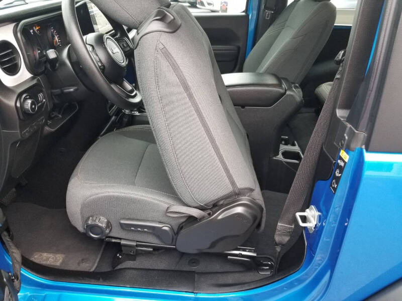 2024 Jeep Wrangler Sport