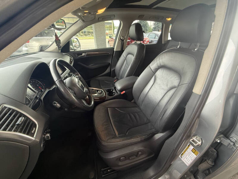 2011 Audi Q5 2.0T quattro Premium Plus
