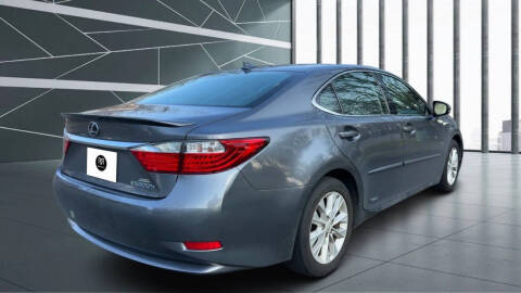 2013 Lexus ES 300h
