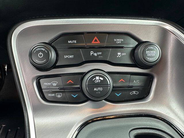 2022 Dodge Challenger SXT