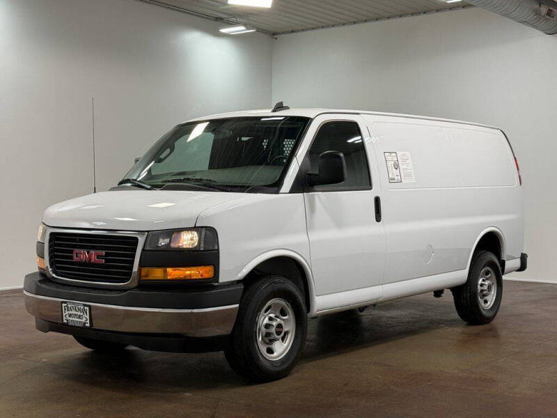 2024 GMC Savana 2500